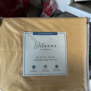 Ca king new bed sheets